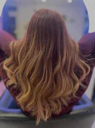 Highlights en haarkleuring door een kleurspecialist