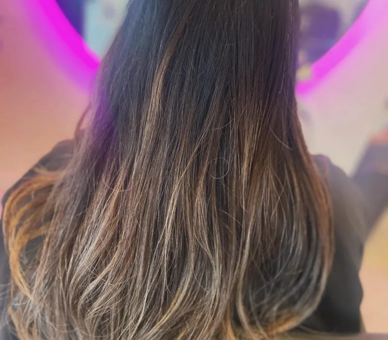 Haarspecialist creëert frisse kleur met toner in Utrecht